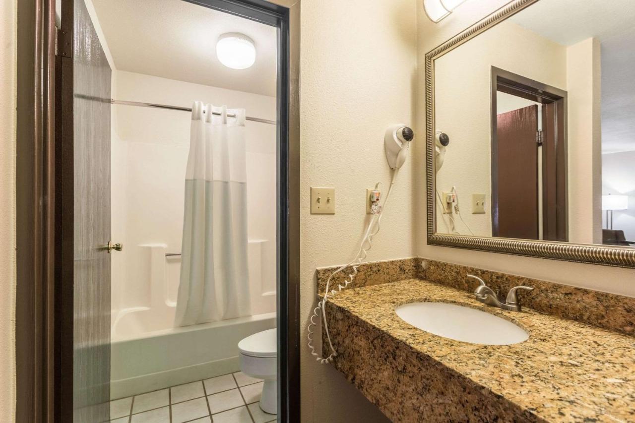 Quality Inn Тупело Екстер'єр фото
