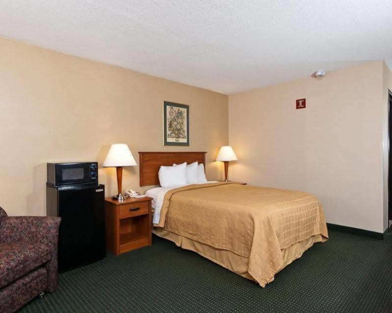 Quality Inn Тупело Екстер'єр фото